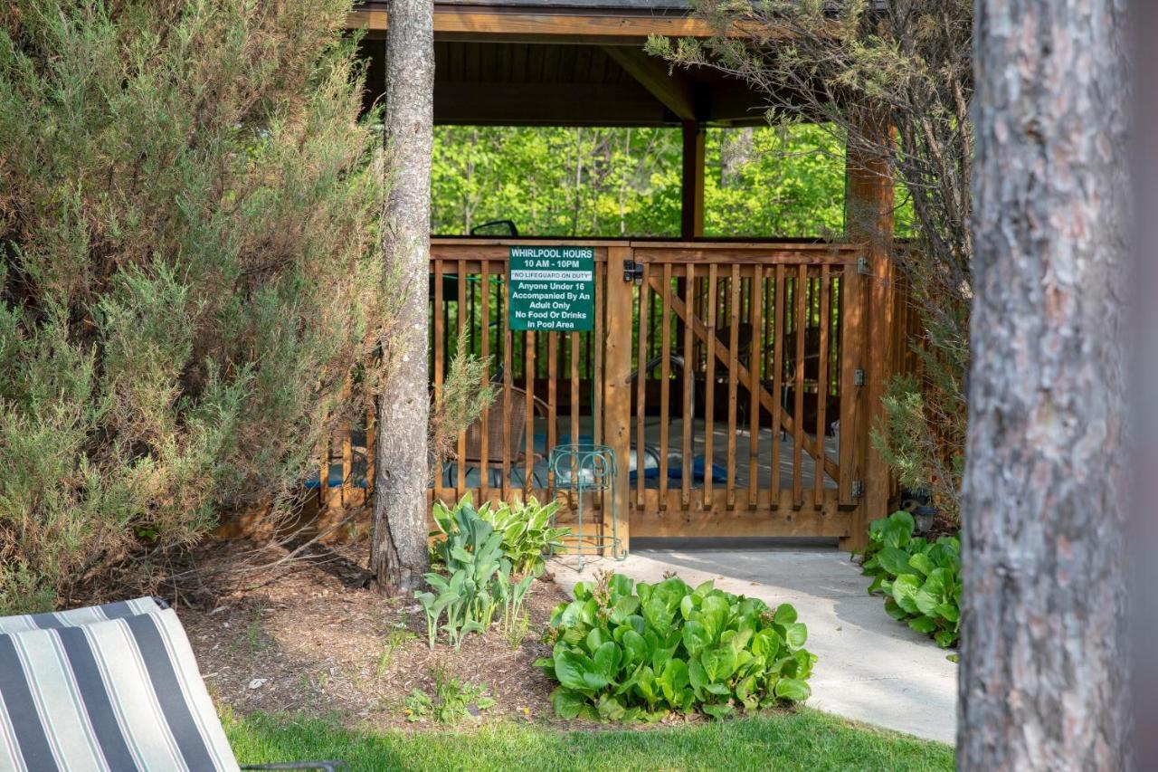 Coachlite Inn Sister Bay Exterior foto