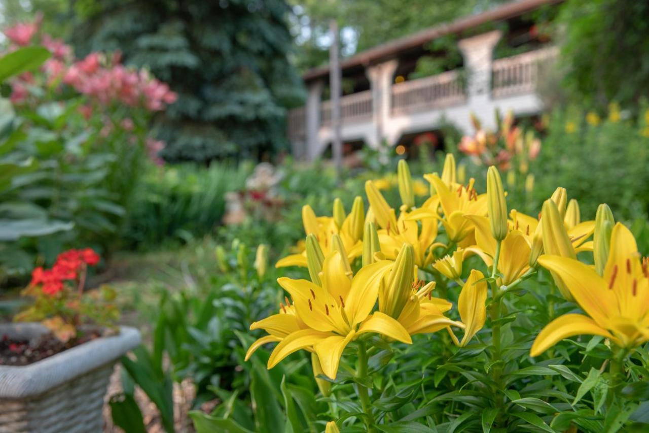 Coachlite Inn Sister Bay Exterior foto